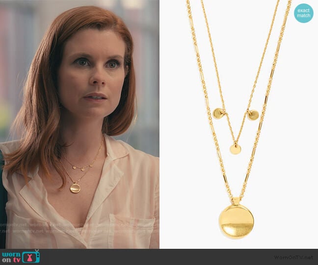 Madewell Nostalgia Coin Necklace Set worn by Maddie Townsend (JoAnna Garcia Swisher) on Sweet Magnolias