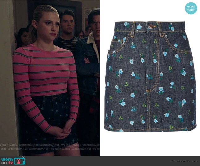 Marc Jacobs The Mini floral print skirt worn by Betty Cooper (Lili Reinhart) on Riverdale