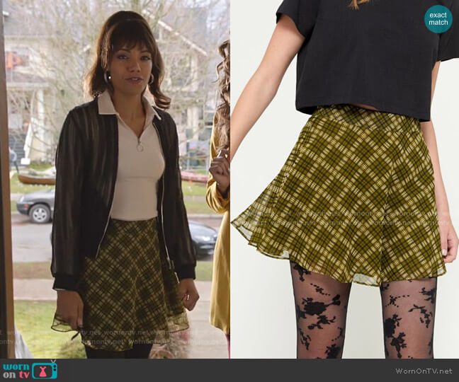 Urban Outfitters Isla High-Waisted Printed Circle Skirt worn by Charlie (Maisie Richardson-Sellers) on Legends of Tomorrow