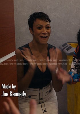 Angela’s white tweed skirt on American Housewife