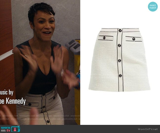 Maje Joppy Decorative-Button Tweed Mini Skirt worn by Angela (Carly Hughes
) on American Housewife