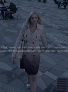Reagan’s ombre trench coat on Batwoman