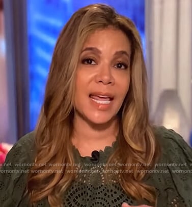 Sunny’s green eylet top on The View