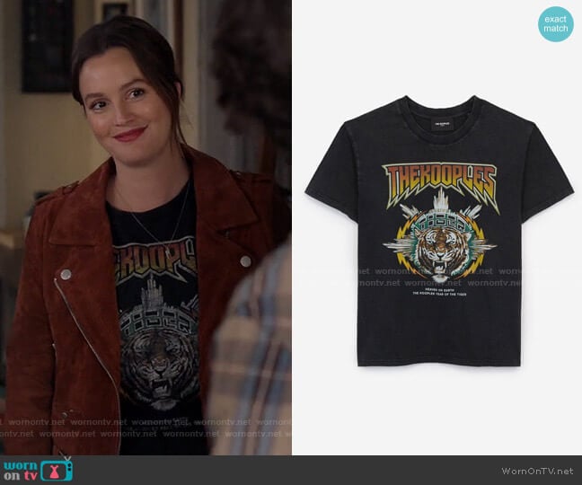 The Kooples Rock Style T-Shirt worn by Angie (Leighton Meester) on Single Parents