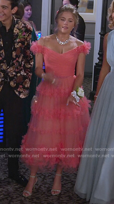 Alexa & Katie 3x15 "Last Dance" Outfits & Fashion | WornOnTV Alexa & Katie 3x15 "Last Dance" Outfits & Fashion | WornOnTV