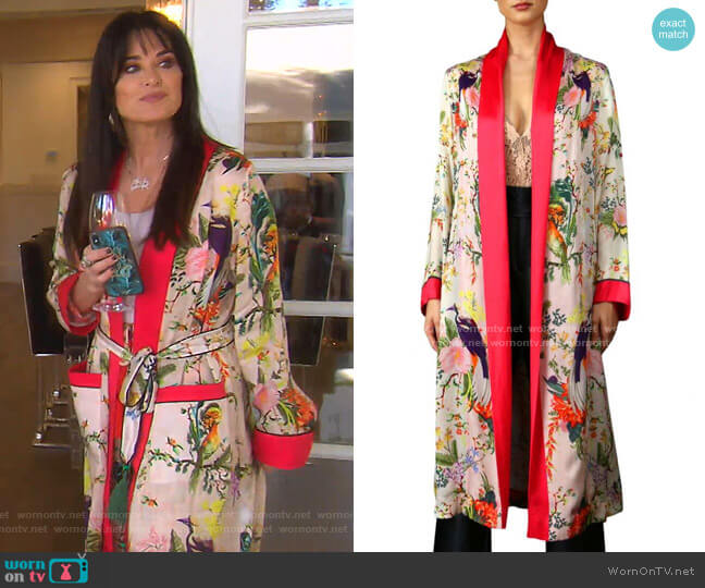 Kyle x Shahida Luxurious Teddi Robe In Floral Print worn by Kyle Richards on The Real Housewives of Beverly Hills