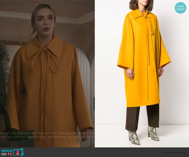 Loewe Oversized Ribbon Coat worn by Villanelle (Jodie Comer) on Killing Eve