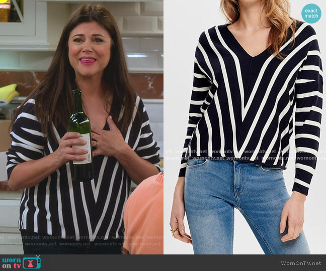 Only Vertical Stripe Wide V Neck Sweater worn by Lori Mendoza (Tiffani Thiessen) on Alexa & Katie
