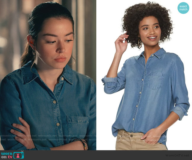 Sonoma Goods For Life Everyday Chambray Shirt worn by Annie Sullivan (Anneliese Judge) on Sweet Magnolias