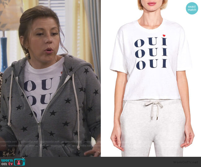 Sundry Oui Oui Oui Boxy Tee worn by Stephanie Tanner (Jodie Sweetin) on Fuller House