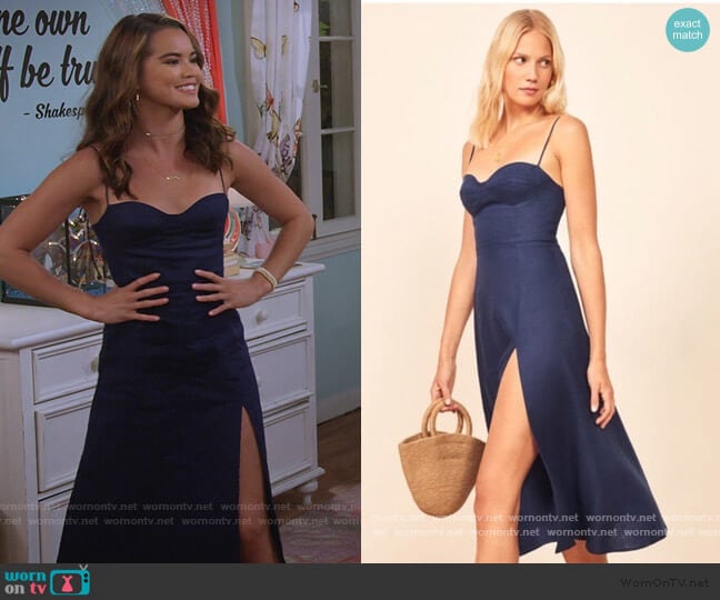 Reformation Nebraska Linen Dress worn by Alexa Mendoza (Paris Berelc) on Alexa & Katie