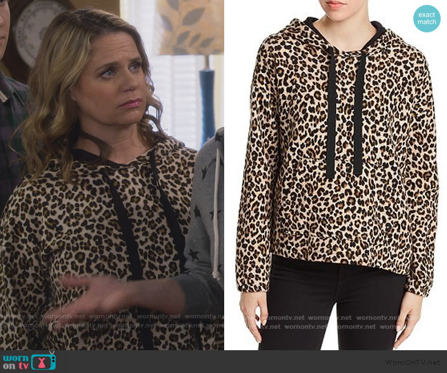 Velvet by Graham & Spencer Kassidy Leopard Print Hooded Sweatshirt worn by Kimmy Gibbler (Andrea Barber) on Fuller House