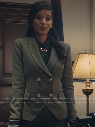 Anaya’s green double breasted blazer on Stargirl