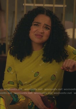 Kat’s yellow cocktail olive sweater on The Bold Type