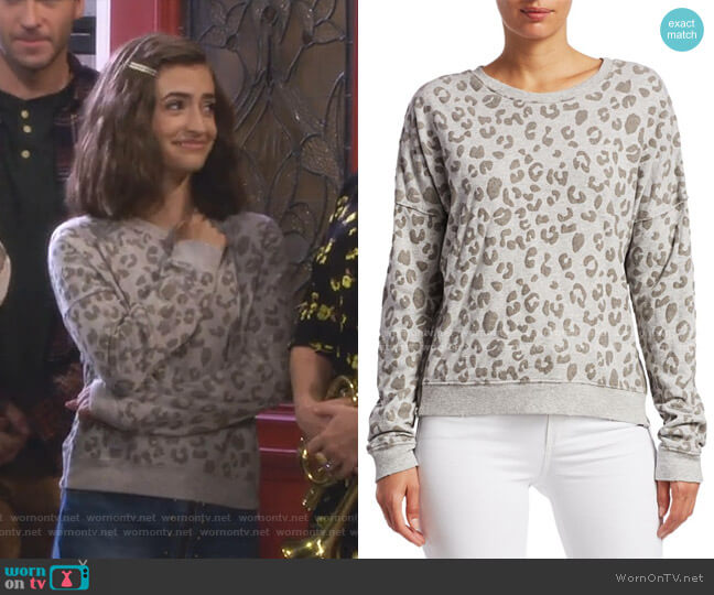 Rails Marlo Sweatshirt worn by Ramona Gibbler (Soni Nicole Bringas) on Fuller House