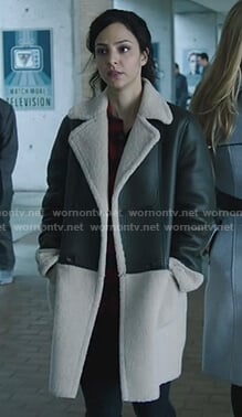 Zari’s leather shearling coat on Legends of Tomorrow