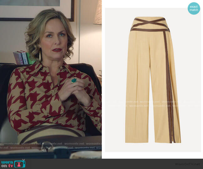 Rosie Assoulin Criss Cross Applesauce Faux Leather-Trimmed Canvas Wide-Leg Pants worn by Jacqueline (Melora Hardin) on The Bold Type
