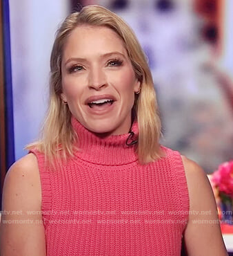 Sara’s pink turtleneck sleeveless sweater on The View