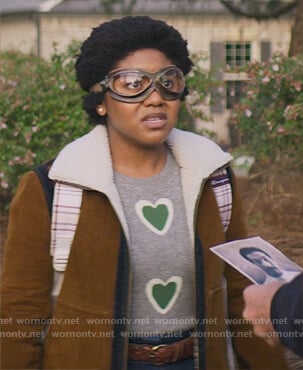 Beth’s gray heart print sweater on Stargirl