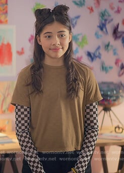 Dawn’s checkerboard mesh top on The Baby-Sitters Club