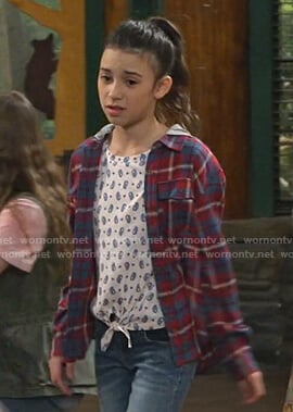 Gwen’s white paisley print tee on Bunkd