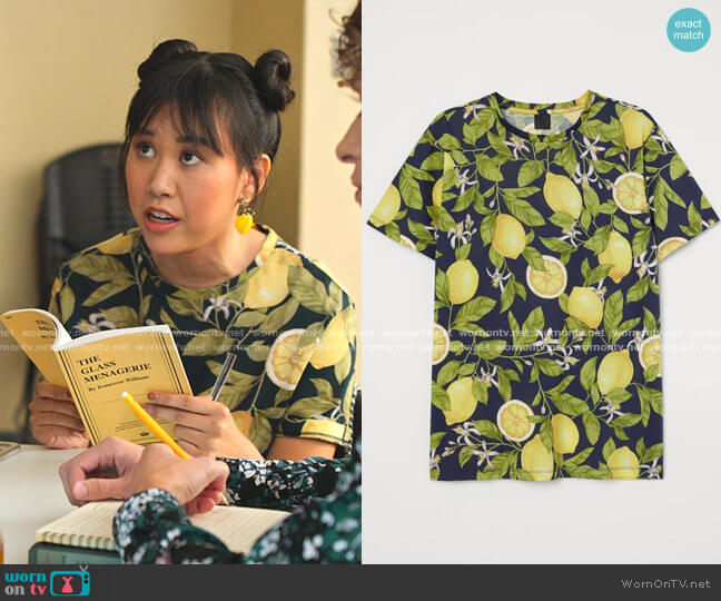 H&M Cotton T-shirt worn by Eleanor Wong (Ramona Young) on Never Have I Ever