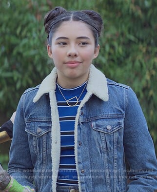 Dawn’s denim sherpa jacket on The Baby-Sitters Club