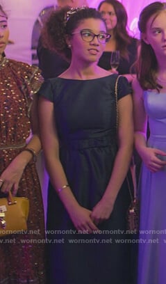 Mary-Anne’s navy maxi dress on The Baby-Sitters Club