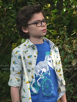 Matteo’s blue dinosaur print tee and shirt on Bunkd
