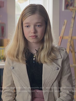 Stacey’s beige suede moto jacket on The Baby-Sitters Club on The Baby-Sitters Club