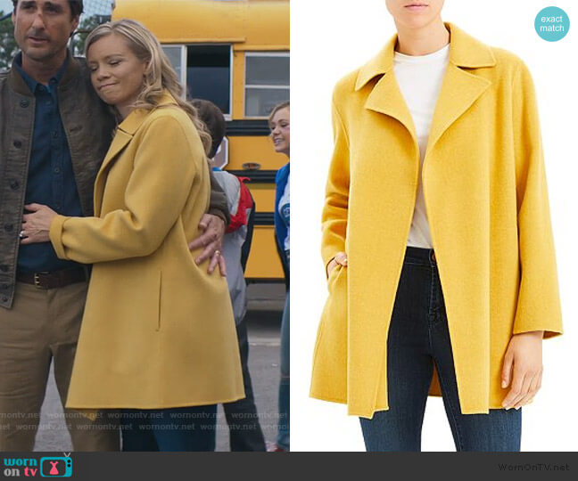 Theory Double Faced Overlay Coat worn by Barbara Whitmore (Amy Smart) on Stargirl
