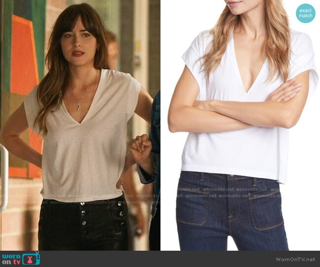 Frame Le High Rise V-Neck Tee worn by Maggie Sherwoode (Dakota Johnson) on The High Note