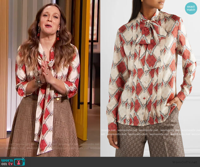 Gucci Pussy-bow pintucked printed silk-twill blouse worn by Drew Barrymore on The Drew Barrymore Show