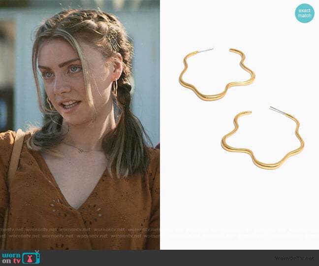 Madewell Wavy Hoop Earrings worn by Sterling Wesley (Maddie Phillips) on Teenage Bounty Hunters