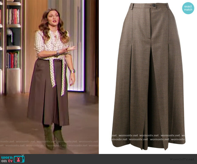Maison Margiela check pleated mid-length skirt worn by Drew Barrymore on The Drew Barrymore Show