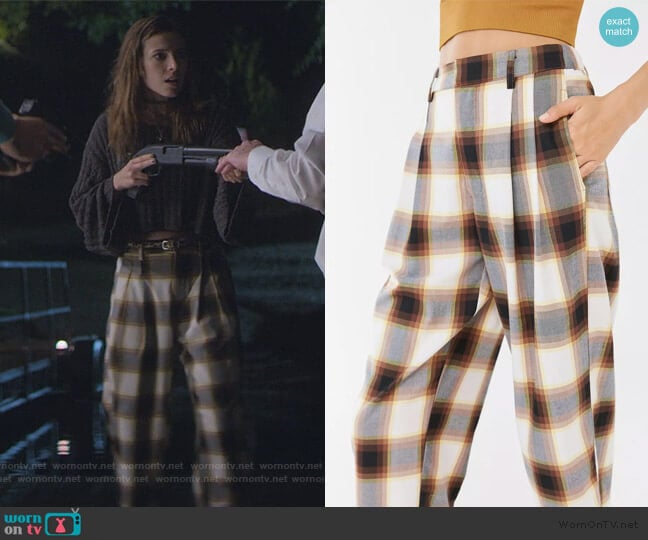 Urban Outfitters Dalton Pleated Mid-Rise Trouser Pant worn by Blair Wesley (Anjelica Bette Fellini) on Teenage Bounty Hunters