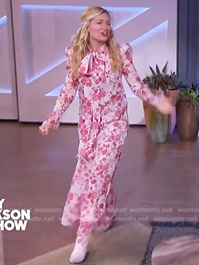 Beth Behrs’s pink floral maxi dress on The Kelly Clarkson Show