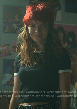 Blair’s black cropped ringer tee on Teenage Bounty Hunters