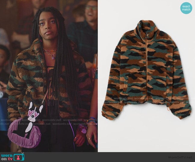 H&M Faux Shearling Jacket worn by Flynn (Jadah Marie) on Julie and the Phantoms