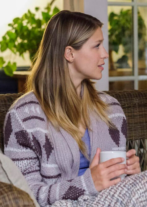 Kara’s grey printed cardigan on Supergirl