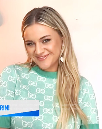 elsey Ballerini’s turquoise Gucci sweater on E! News Daily Pop