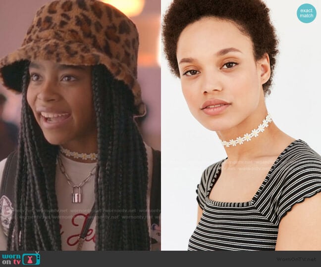 Urban Outfitters Daisy Chain Choker Necklace worn by Flynn (Jadah Marie) on Julie and the Phantoms
