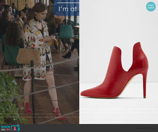 Aldo Amilmathien Heels worn by Emily Cooper (Lily Collins) on Emily in Paris