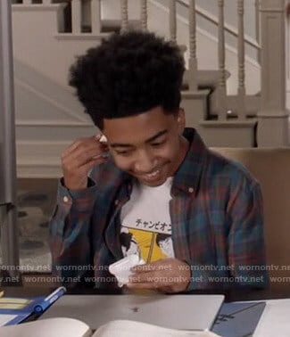 Jack’s white graphic print tee on Black-ish