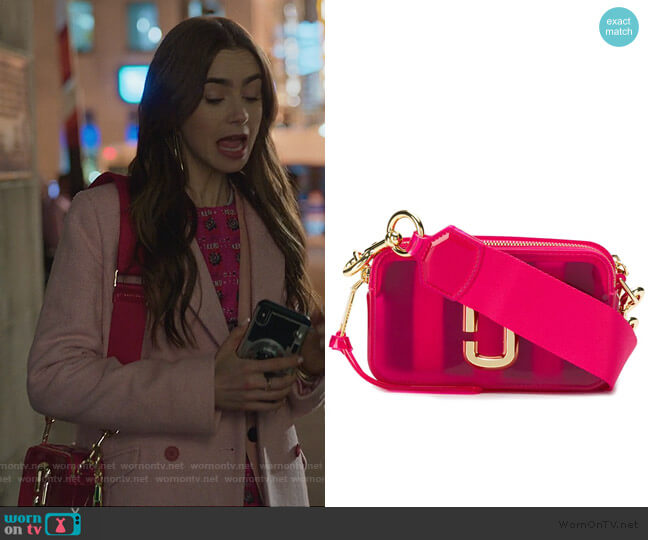 Marc Jacobs The Jelly Snapshot camera bag worn by Emily Cooper (Lily Collins) on Emily in Paris