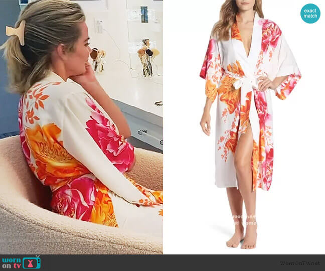 Natori Bali Floral Print Robe worn by Khloe Kardashian on Keeping Up with the Kardashians