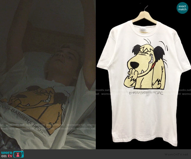 Vintage 90s Muttley Print Tee worn by Fraser Wilson (Jack Dylan Grazer) on We Are Who We Are