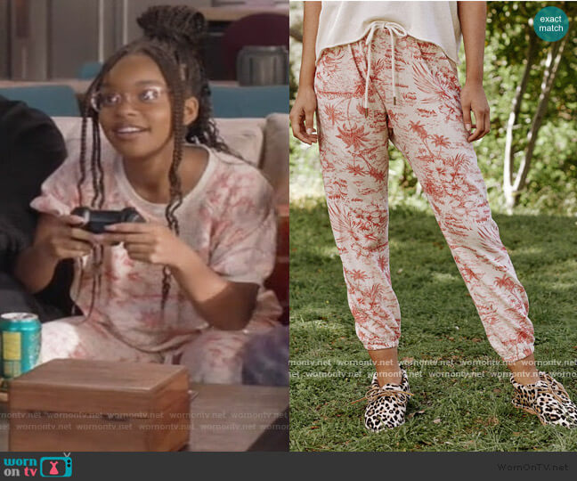 The Great The Stadium Palm Print Crop Sweatpants worn by Diane Johnson (Marsai Martin) on Black-ish
