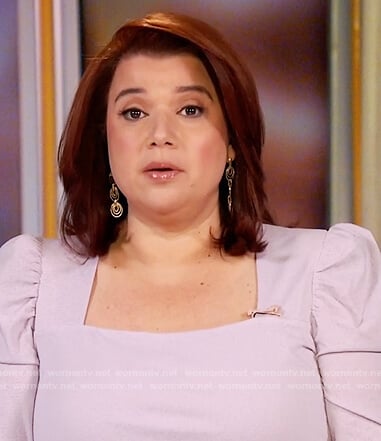 Ana’s gray square neck top on The View