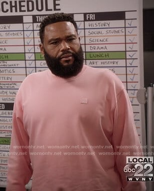 Andre’s pink sweatshirt on Black-ish